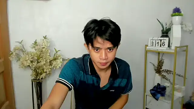 NautyBoyBrazeen 143 online show from September 16, 2025, 8:21 pm