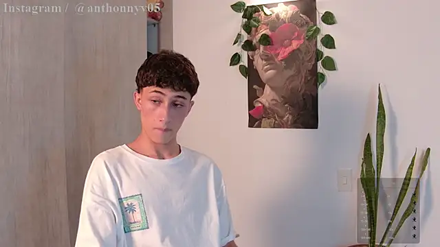 anthonny 05 online show from September 23, 2025, 12:46 am