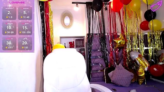 Eva Walker  online show from September 26, 2025, 2:37 am