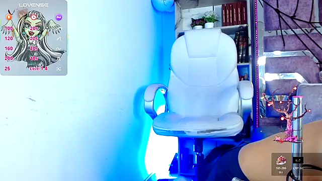 Eva Walker  online show from October 25, 2025, 6:21 am