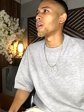 B Wild online show from October 10, 2025, 3:27 am