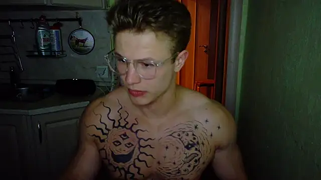 James  Noah online show from September 26, 2025, 9:08 pm