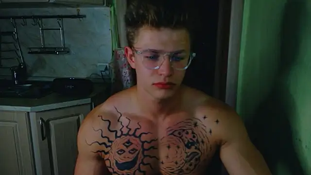 James  Noah online show from September 28, 2025, 8:14 pm