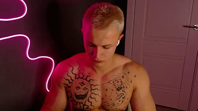 James  Noah online show from October 16, 2025, 7:59 pm