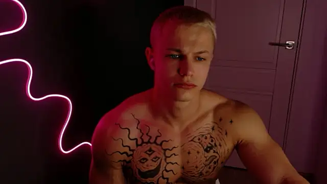 James  Noah online show from October 22, 2025, 9:14 pm