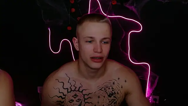 James  Noah online show from November 3, 2025, 10:10 pm