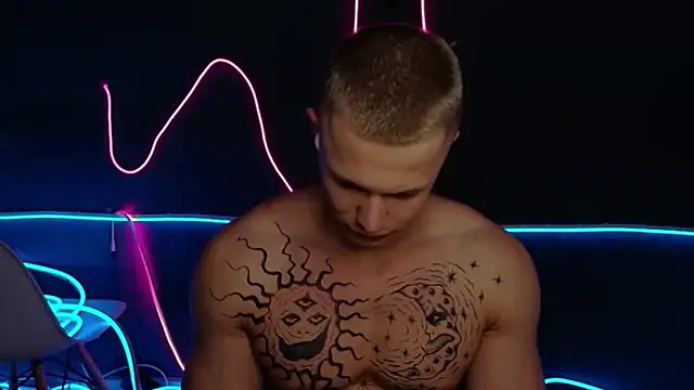 James  Noah online show from November 8, 2025, 1:39 am