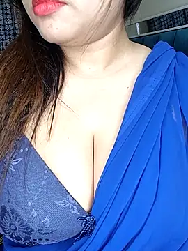 your---couple online show from October 10, 2025, 4:39 pm