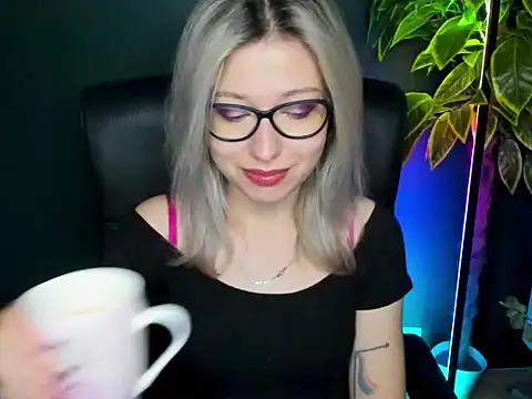 loveHeidi online show from September 11, 2025, 6:24 am