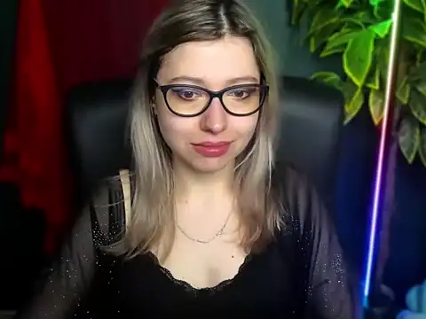 loveHeidi online show from March 31, 2026, 4:24 am