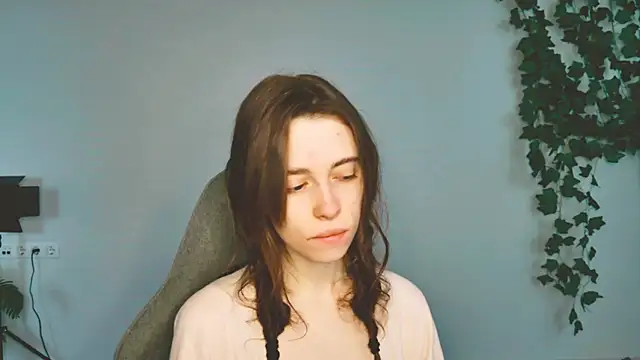 Yoka paradoXXX online show from October 19, 2025, 5:30 am