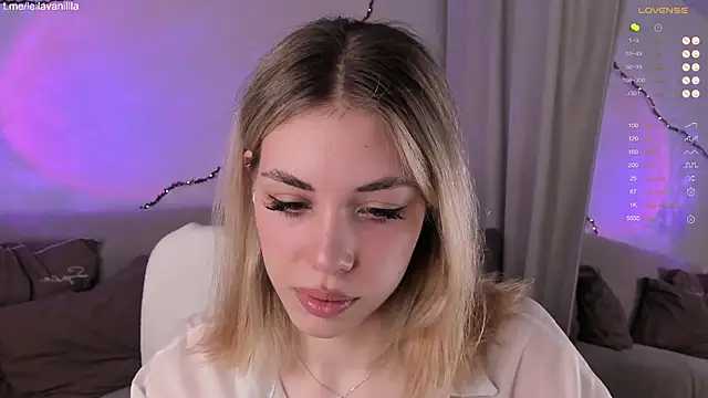 Leila Vanilla online show from April 3, 2026, 4:43 am