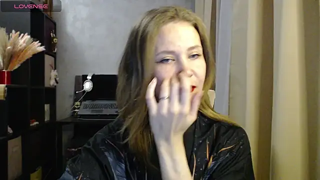 harpermoss online show from September 8, 2025, 6:29 pm