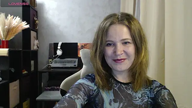 harpermoss online show from September 10, 2025, 6:19 pm