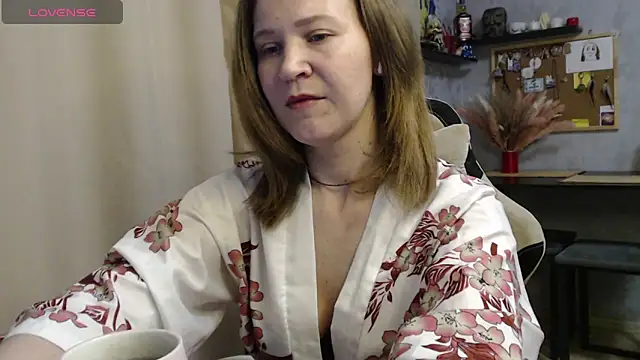 harpermoss online show from October 14, 2025, 10:10 pm