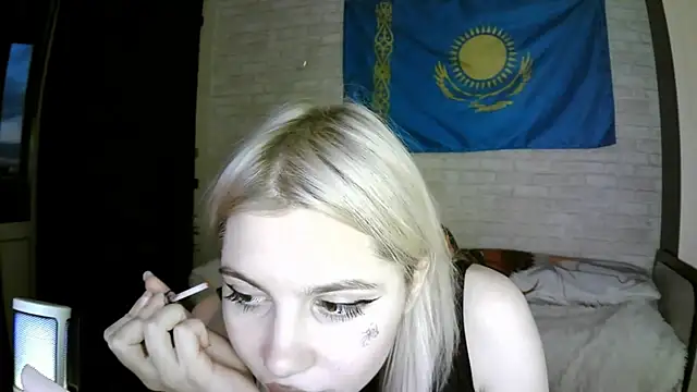 Snapshot of LorrineBurgert chatting on September 18, 2025, 2:41 pm LorrineBurgert online show from September 18, 2025, 2:41 pm