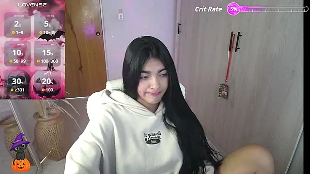 amarasilk  online show from October 30, 2025, 2:18 pm