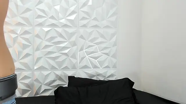 Snapshot of johan_miller0 chatting on September 30, 2025, 1:32 am johan miller0 online show from September 30, 2025, 1:32 am