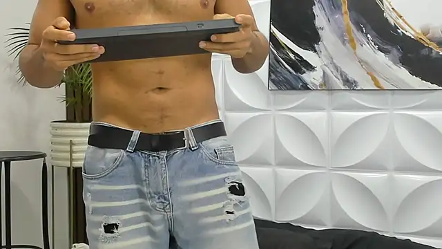 Snapshot of johan_miller0 chatting on October 8, 2025, 10:51 pm johan miller0 online show from October 8, 2025, 10:51 pm