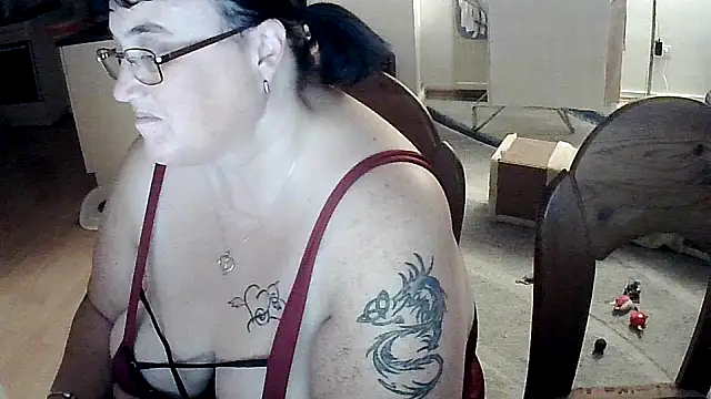 Minou1610 online show from October 2, 2025, 6:48 pm