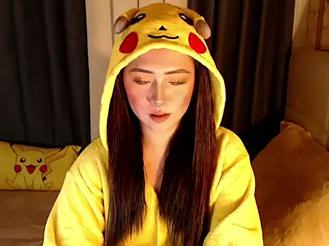 yourdevilsweettsx online show from April 7, 2026, 12:38 pm