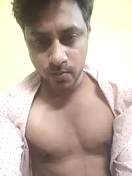 Snapshot of Flybye_0009 chatting on May 29, 2026, 9:46 pm Flybye 0009 online show from May 29, 2026, 9:46 pm