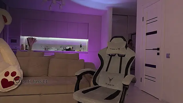 SofI-Play online show from October 27, 2025, 6:34 pm