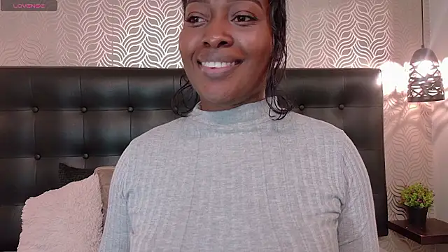 NaiaraMasson  online show from March 9, 2026, 12:09 pm