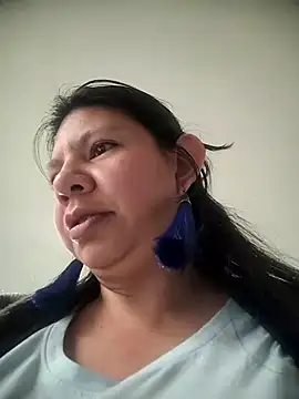 kinky momm online show from October 31, 2025, 1:34 pm