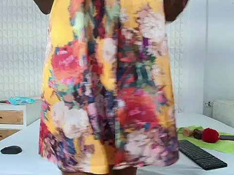 Snapshot of GhanimaBrooks chatting on September 15, 2025, 1:22 pm GhanimaBrooks online show from September 15, 2025, 1:22 pm