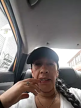 Shantey Laurent online show from November 18, 2025, 2:54 pm