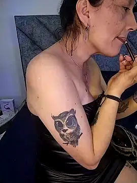 Shantey Laurent online show from December 2, 2025, 1:17 pm