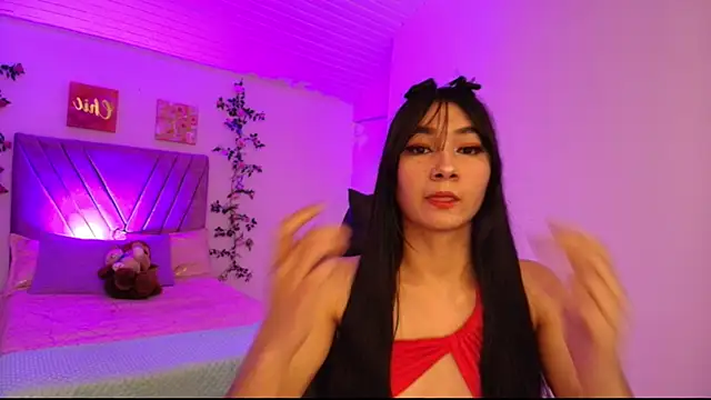 candy kitt7 online show from September 12, 2025, 2:06 pm
