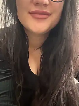 Molly-molly- online show from October 9, 2025, 6:44 am