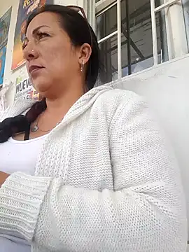 Misshot 01 online show from October 4, 2025, 8:29 pm