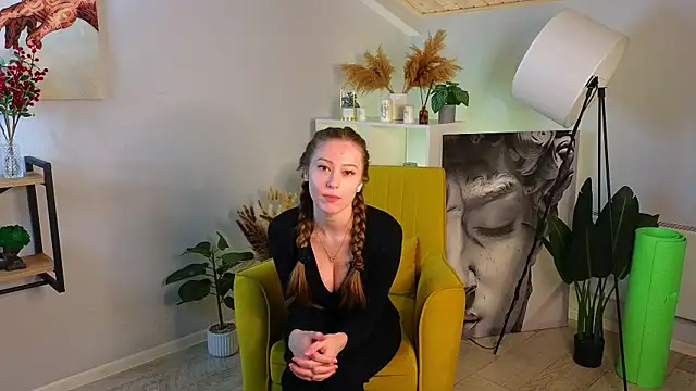 FlorettaLecy online show from September 9, 2025, 5:12 pm
