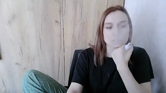 RegitGirlss online show from November 1, 2025, 12:07 pm