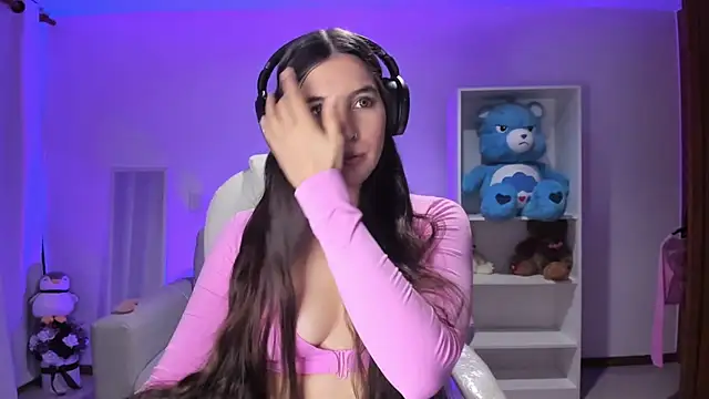  wdreamgirl online show from November 6, 2025, 7:31 am