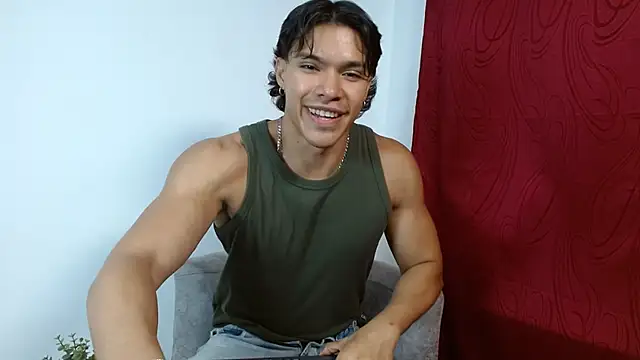 adriel escalante online show from October 2, 2025, 1:34 am