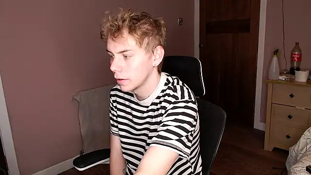 scottishtwink01 online show from September 18, 2025, 2:30 pm