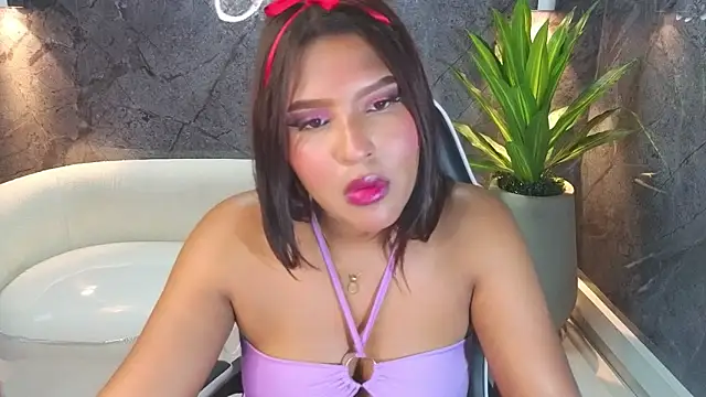 naomi tp online show from October 3, 2025, 7:55 pm