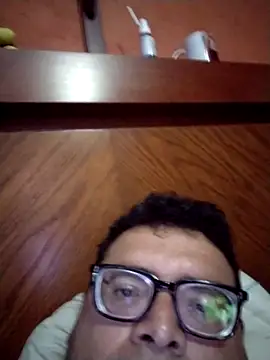 Santiagoqro85 online show from September 22, 2025, 1:35 pm