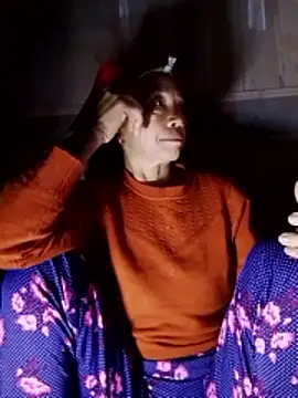 -Xuka-200 online show from November 11, 2025, 9:37 pm