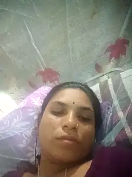 Notyriya7 online show from October 8, 2025, 4:04 pm