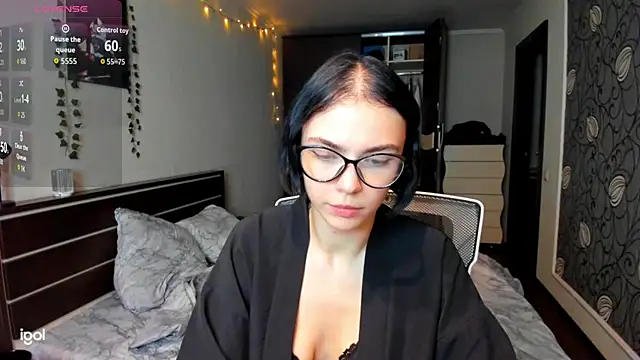 bonnybimi online show from November 5, 2025, 1:44 pm