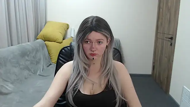 Nika Snow online show from October 25, 2025, 8:11 am