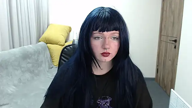 Nika Snow online show from November 3, 2025, 9:10 am