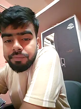 soniriyaa010101 online show from November 28, 2025, 8:17 am