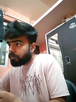 soniriyaa010101 online show from December 19, 2025, 9:49 am