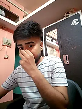 soniriyaa010101 online show from April 1, 2026, 5:43 pm